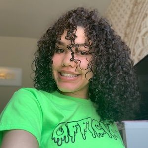 Meet your Posher, Nina